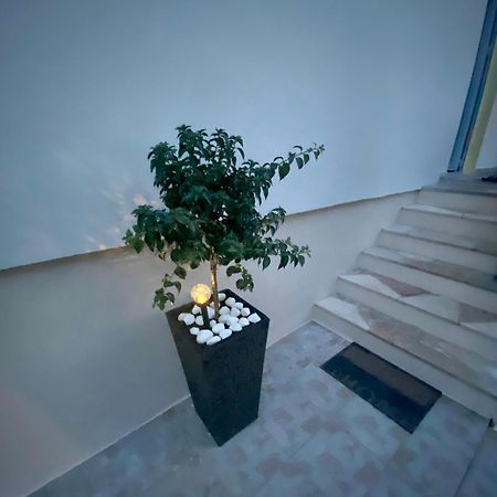 Lumar Holidays And Apartments Преко Экстерьер фото