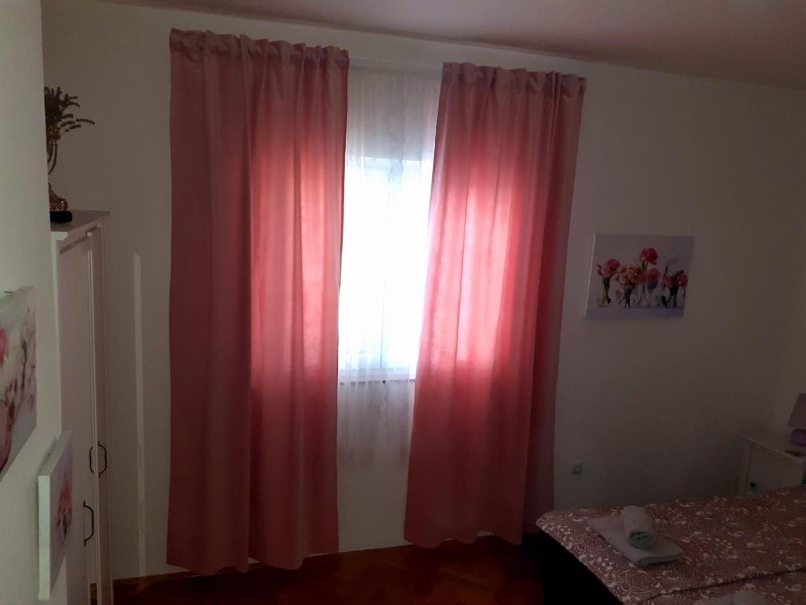 Lumar Holidays And Apartments Преко Экстерьер фото