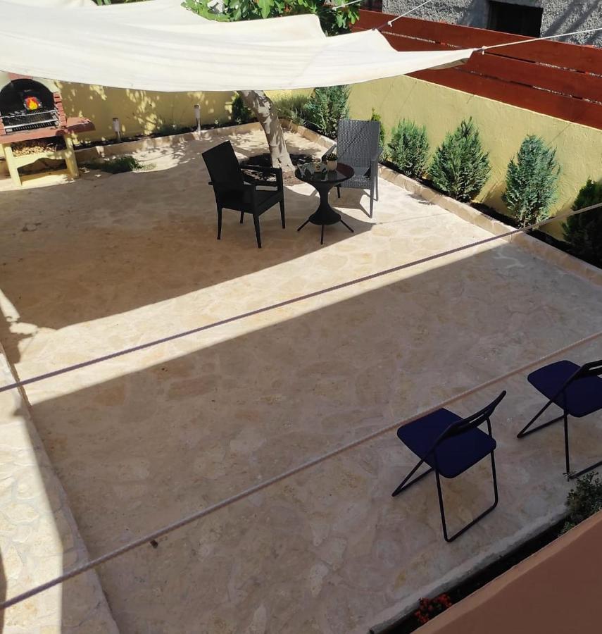 Lumar Holidays And Apartments Преко Экстерьер фото