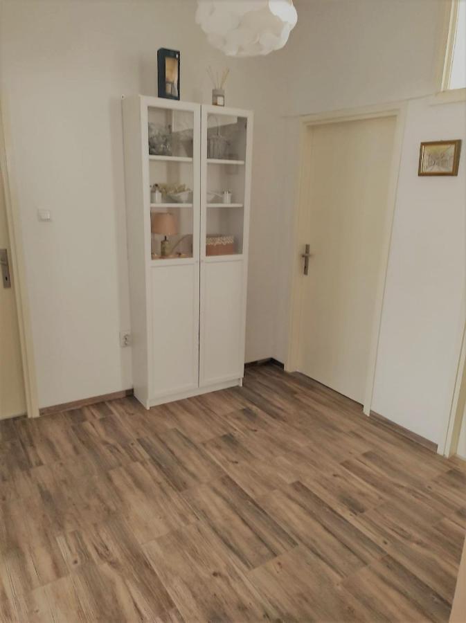 Lumar Holidays And Apartments Преко Экстерьер фото